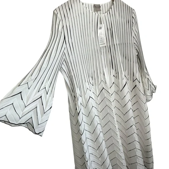Chicos Womens Travelers Pleated Long Cardigan Jacket Sz 12/14 White 3/4 Sleeve - Picture 4 of 8